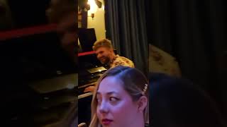 Spontaneous Opera performance in an Italian Pizzeria 🗣️🎙️🎶🎹 [upl. by Cirdek213]