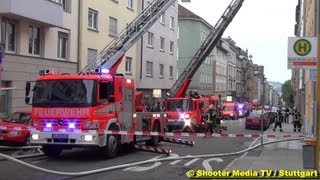 Rauch und Flammen aus Dachgeschoss  2 Alarm Feuerwehr Stuttgart  2 Drehleitern im Einsatz [upl. by Asiar]