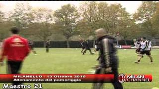 Great freekick of Ronaldinho in Training  13102010 [upl. by Cynthea]