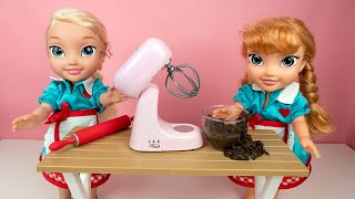 Baking CAKE FAILS Elsa and Anna  MESSY🎂 [upl. by Calandria]