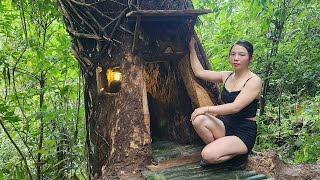 65 days camping alone in the woods building a shelter in a tree trunk l CHUC THI MUI [upl. by Ahseym]