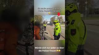 FahrradPolizei hält Lieferando an😂😂😂 [upl. by Adamski]