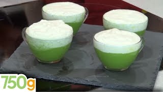 Recette de Velouté de petits pois et chantilly de Roquefort  750g [upl. by Assyle]