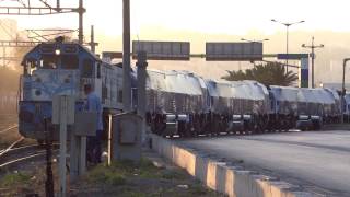 SNTF  traversée de l autoroute  train de machines  sortie des 060DT du port dAlger HD1080 [upl. by Egreog]