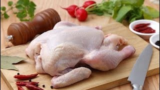 Comment découper un poulet cru [upl. by Rona]