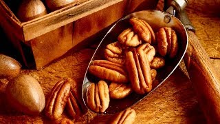 5 Reasons to Eat Pecans Every Day [upl. by Eintruoc]