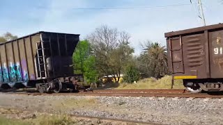 Esto pasa cuando el tren se divide La Capilla Ixtlahuacan [upl. by Lirret]