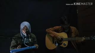 Danilla Riyadi Berdistraksi Cover Gitar Vocal [upl. by Asssilem]