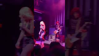 Amyl amp The Sniffers  Hertz in Louisville KY 73124 [upl. by Dulcinea]