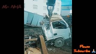 Extremely Biggest Truck amp Lorry Crushing amp Scrapping Process By Dangerous Strongest Excavators  ¥01 [upl. by Nyrrat]