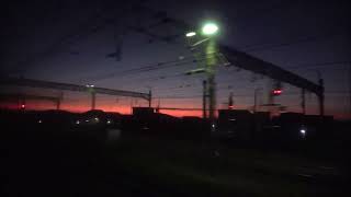 【車窓動画】サンライズエクスプレス車窓の夜明け 小田原→東京 東海道貨物線～東海道本線 [upl. by Annoit]