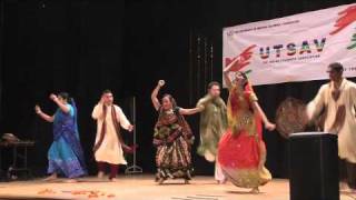 Raas and Garba  Dholi Taro Dhol Baaje  SavitaSwiyaPrakrutiSudipSaqueibAbhishek [upl. by Retsel128]