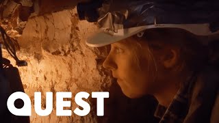 Rookie Miners Find Rare Opal Belemnite In A Dangerous Old Mine  Outback Opal Hunters [upl. by Rainger557]