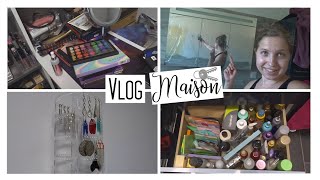 VLOG MAISON 23  La salle de bain est PRESQUE FINIE  Organisation de mes COSMETIQUES ♥ [upl. by Mayworm]