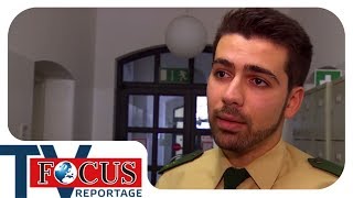 Traumberuf Polizist Prüfungsstress für Polizeianwärter  Focus TV Reportage [upl. by Jollenta]