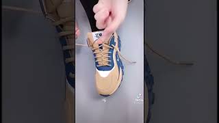 comment on attache les lacets des baskets tendance [upl. by Noryk]