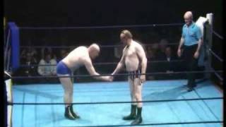 World Of Sport  Les Kellett vs Johnny Czeslaw pt1 [upl. by Alveta]