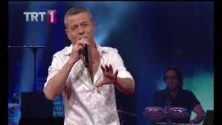 Levent YÜKSEL  Olsun Canlı  TRT1  Dillerden Düşmeyen Şarkılar  2013 Yılbaşı [upl. by Niarda]