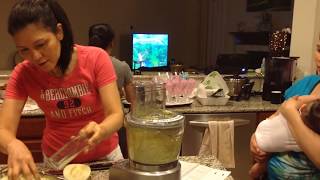 Ate Nene express grating a papaya on a Cuisinart Food Processor [upl. by Guttery]