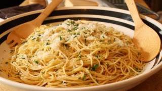 Garlic Spaghetti Spaghetti Aglio e Olio  Food Wishes [upl. by Seiuqram130]