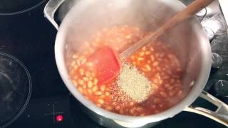 Spicy Heinz Baked Beans [upl. by Franciscka80]