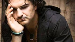 quot18 motivos pa dejartequot Quien  Ricardo Arjona [upl. by Neved421]