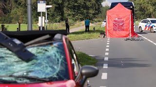 Fietser overleden bij aanrijding in Weerselo [upl. by Melamed]