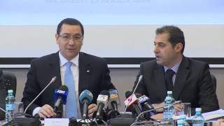 Primulministru Victor Ponta a participat la semnarea primelor 30 de acorduri de finanțare IMM [upl. by Darach]