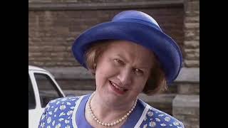 Keeping Up Appearances  Let There Be Light  S04 E07 Part 03 [upl. by Ahsitel658]