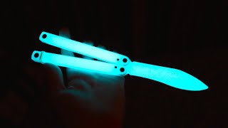 Blue Resin GlowintheDark Balisong is INSANELY GLOWY [upl. by Arri]