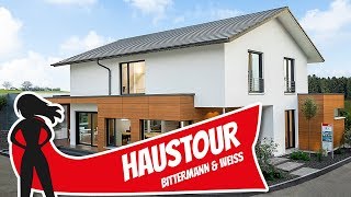 Haustour Fertighaus von Bittermann und Weiss in Fellbach  Hausbau Helden [upl. by Anaizit]