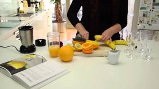 Smoothie Orangen Bananen [upl. by Lecirg]