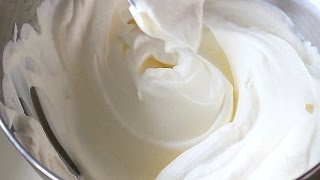 Cách ĐÁNH BÔNG KEM TƯƠI  How to make and stabilize whipped cream  Savoury Days [upl. by Aihsetel23]