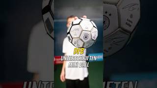 Ein richtig cooles Autogramm 🤩 Jetzt die DFBMiniFußbälle mit Unterschriften für nur 499 € ⚽ [upl. by Anaugahs]