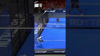 PARECE FÁCIL💣 padel fyp padelvideos padelmania padeltime sports highlights [upl. by Dolores]