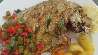 recette poissons au four croustillants سمك مشوي في الفرن [upl. by Dnalevelc]