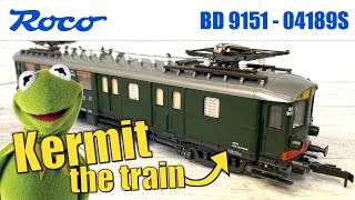 KERMIT THE TRAIN Dutch NS Railways BD9151 Motorwagen  Model Railway Review  Roco HO Scale [upl. by Templa716]