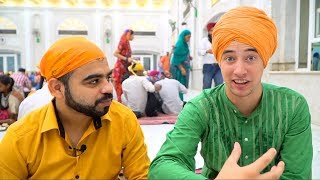 AMAZING Indian Food in Delhi India  550 kg MEGA Curry at Gurudwara Bangla Sahib  HOLY INDIAN FOOD [upl. by Beal584]