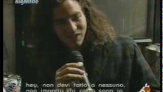 Eddie Vedder amp Mike McCready Interview Milán 18021992 [upl. by Esahc]