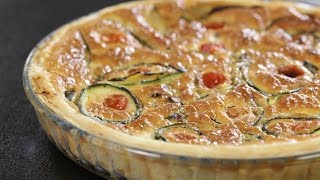 Recette de tarte à la tomate et à la courgette [upl. by Nekcarb]