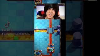 jugando clashroyale youtubeshorts humor [upl. by Aissac]