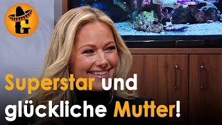 Helene Fischer  Hoch oben und trotzdem am Boden  Willkommen Österreich [upl. by Jacquetta]