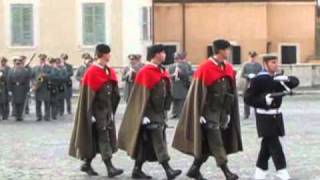 ROMA  Piazza Del Quirinale  Cambio della guardia Granatieri di Sardegna [upl. by Ardeid]