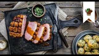 Schweinekrustenbraten selber machen I Bayerischer Klassiker mit Semmelknödel und Biersauce  EDEKA [upl. by Ramej]