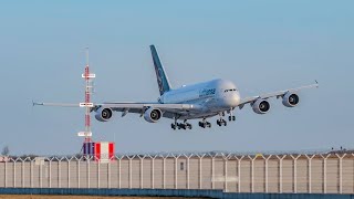 Přistání největšího letadla světa za silného větru v Praze Lufthansa Airbus A380800 [upl. by Yerffoj]