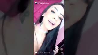 mc mirella faz rima e humilha recalcada em stories [upl. by Aztinad811]