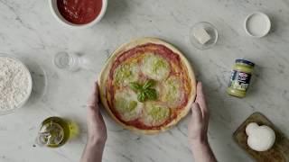 Pizza mit Pesto alla Genovese [upl. by Martreb]