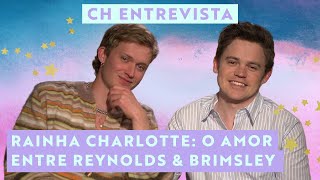 Freddie Dennis e Sam Clemmett comentam história de amor em Rainha Charlotte [upl. by Wynnie]