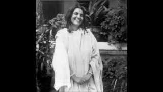 Ananda Kirtan  Hare Krishna  Anandamayi Ma [upl. by Llerrot]