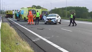 3 gewonden bij ongeval op de A1 bij WilpTwello auto belandt onderaan het talud van de snelweg [upl. by Fitzger]